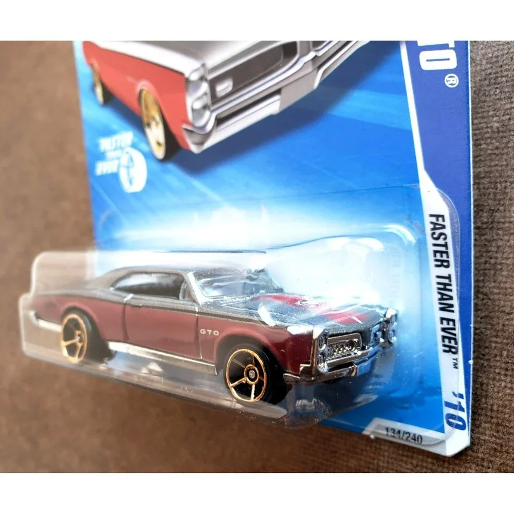 2010 Hot Wheels '67 PONTIAC GTO Dark GRAY/RED FASTER THAN EVER SERIES #6/10 1:64